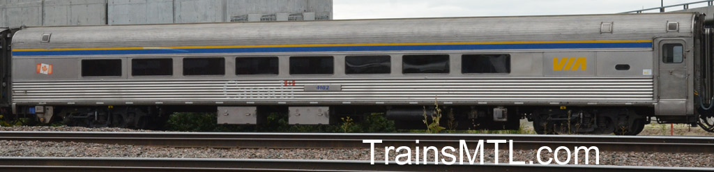 Passenger car VIA 4102 left side / Wagon de passager VIA 4102 coté gauche
